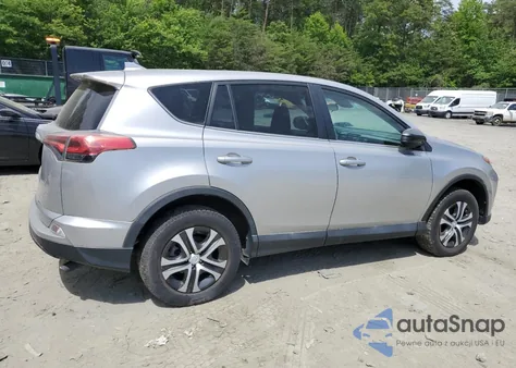 2018 Toyota Rav4 Le z USA, uszkodzony, nr VIN 2T3ZFREV8JW422061